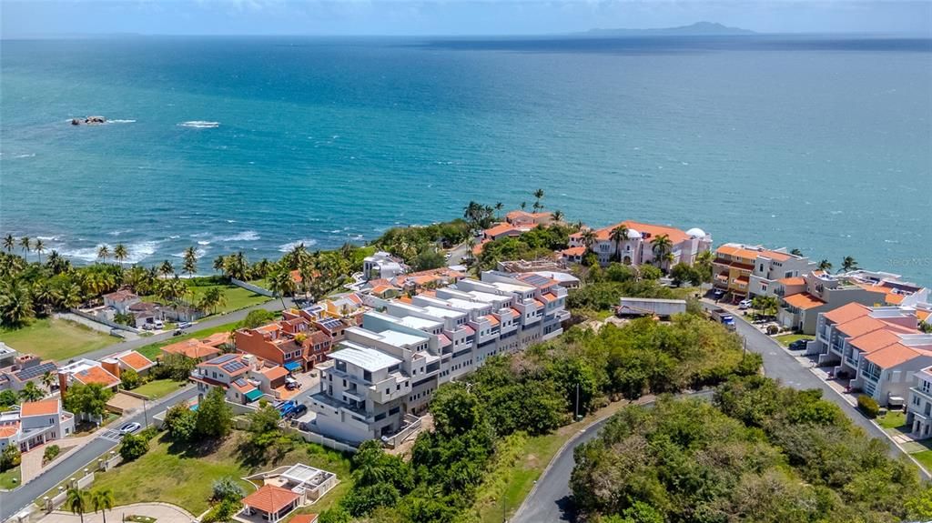 На продажу: $1,799,000 (5 спален, 6 ванн, 4271 Квадратных фут)