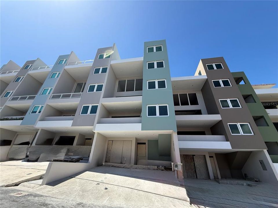 На продажу: $1,799,000 (5 спален, 6 ванн, 4271 Квадратных фут)