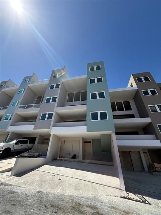 На продажу: $1,799,000 (5 спален, 6 ванн, 4271 Квадратных фут)