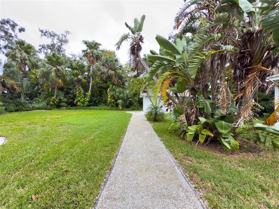 En Venta: $1,195,000 (4 camas, 3 baños, 2673 Pies cuadrados)