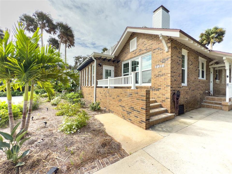 En Venta: $1,195,000 (4 camas, 3 baños, 2673 Pies cuadrados)