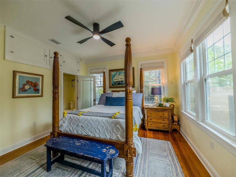 En Venta: $1,195,000 (4 camas, 3 baños, 2673 Pies cuadrados)