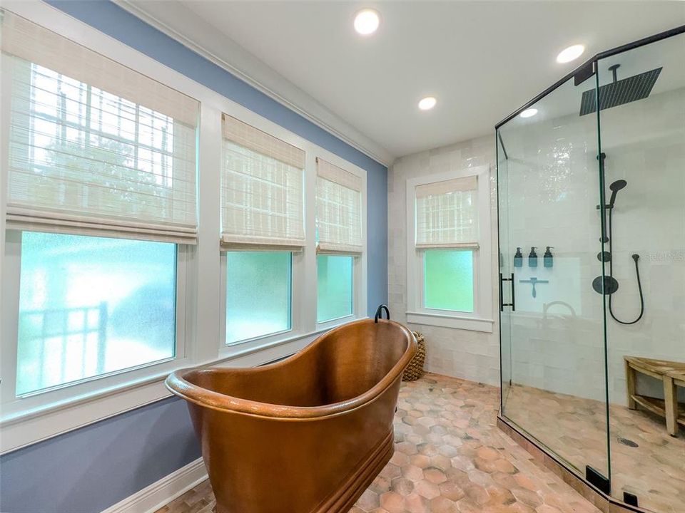En Venta: $1,195,000 (4 camas, 3 baños, 2673 Pies cuadrados)