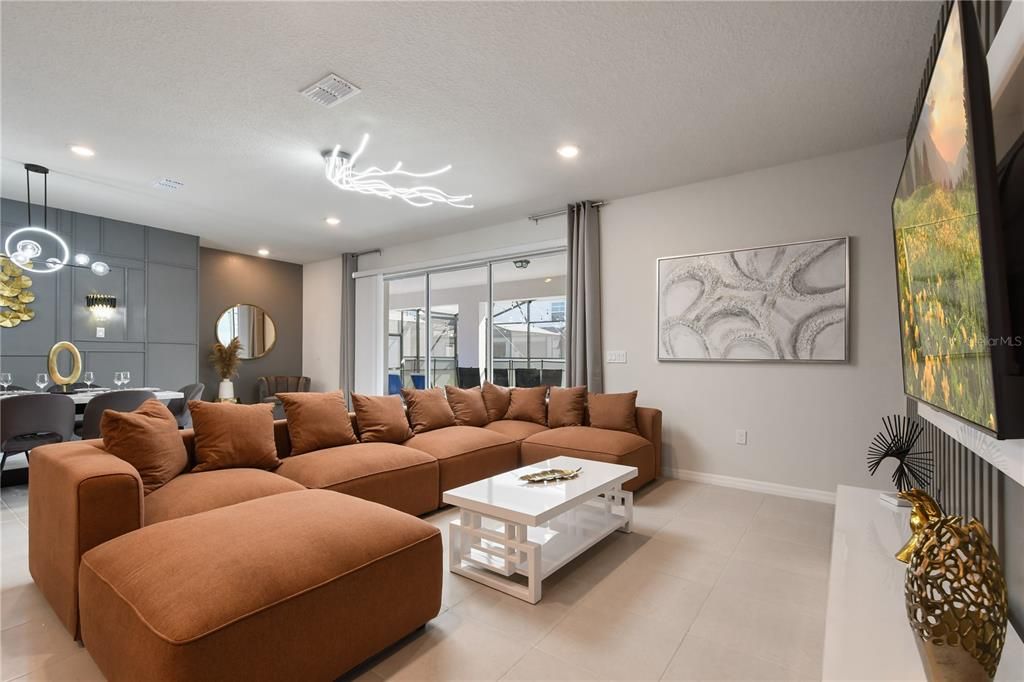 En Venta: $925,000 (10 camas, 8 baños, 4399 Pies cuadrados)