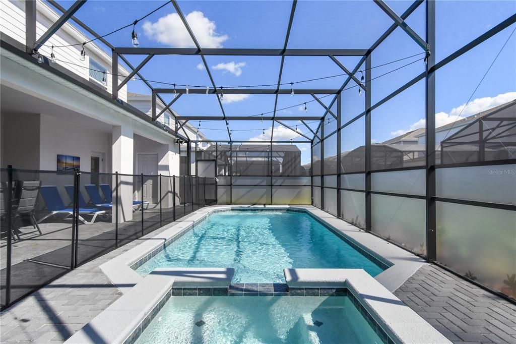 En Venta: $925,000 (10 camas, 8 baños, 4399 Pies cuadrados)