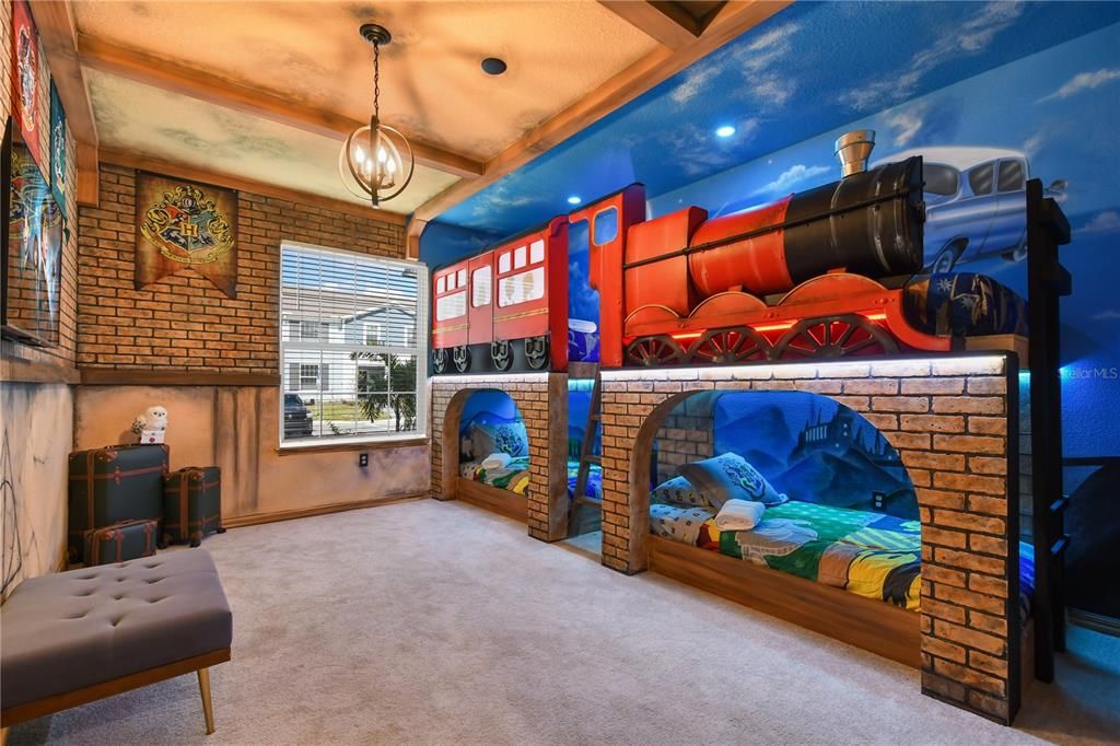 En Venta: $925,000 (10 camas, 8 baños, 4399 Pies cuadrados)