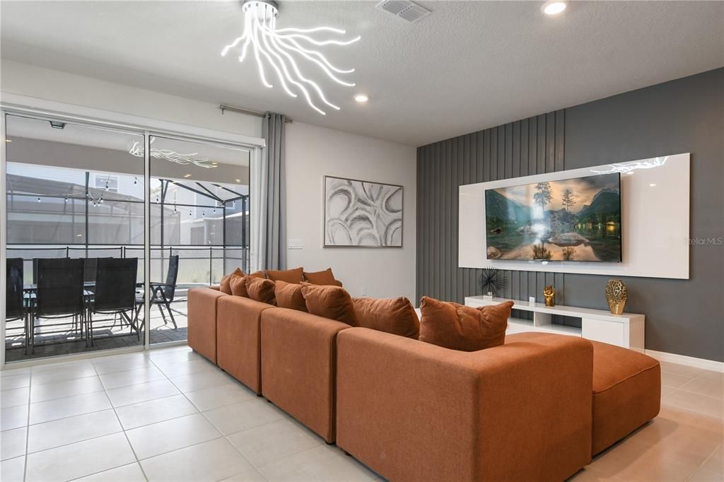 En Venta: $925,000 (10 camas, 8 baños, 4399 Pies cuadrados)