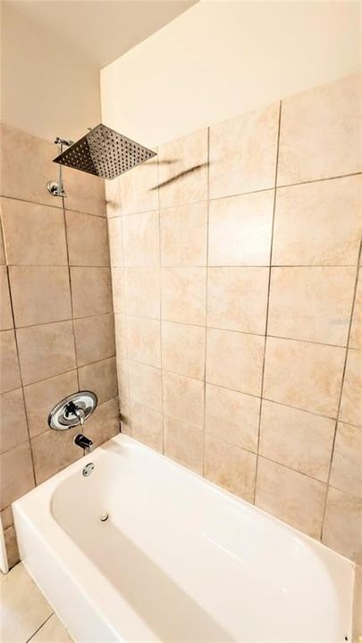 Activo con contrato: $1,650 (2 camas, 1 baños, 1116 Pies cuadrados)