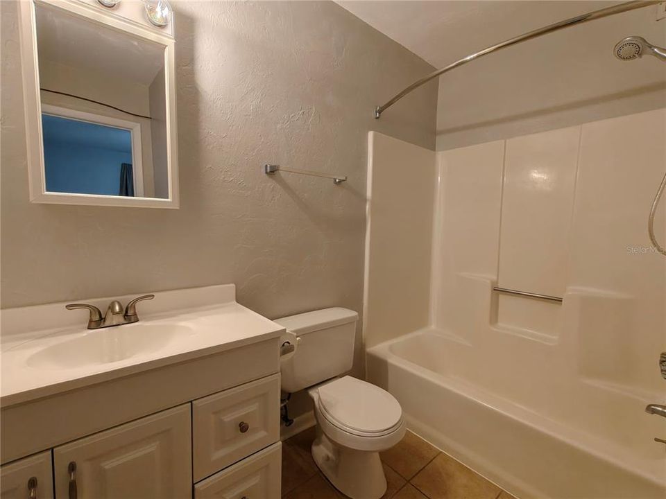 For Rent: $1,250 (2 beds, 2 baths, 874 Square Feet)