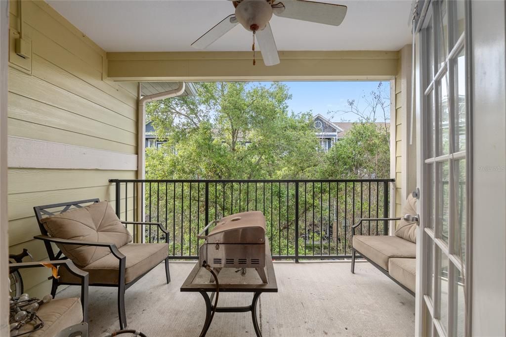 Activo con contrato: $437,900 (3 camas, 3 baños, 1354 Pies cuadrados)