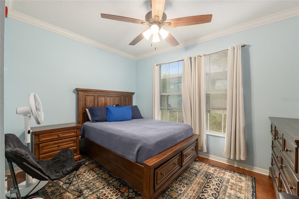 Activo con contrato: $437,900 (3 camas, 3 baños, 1354 Pies cuadrados)