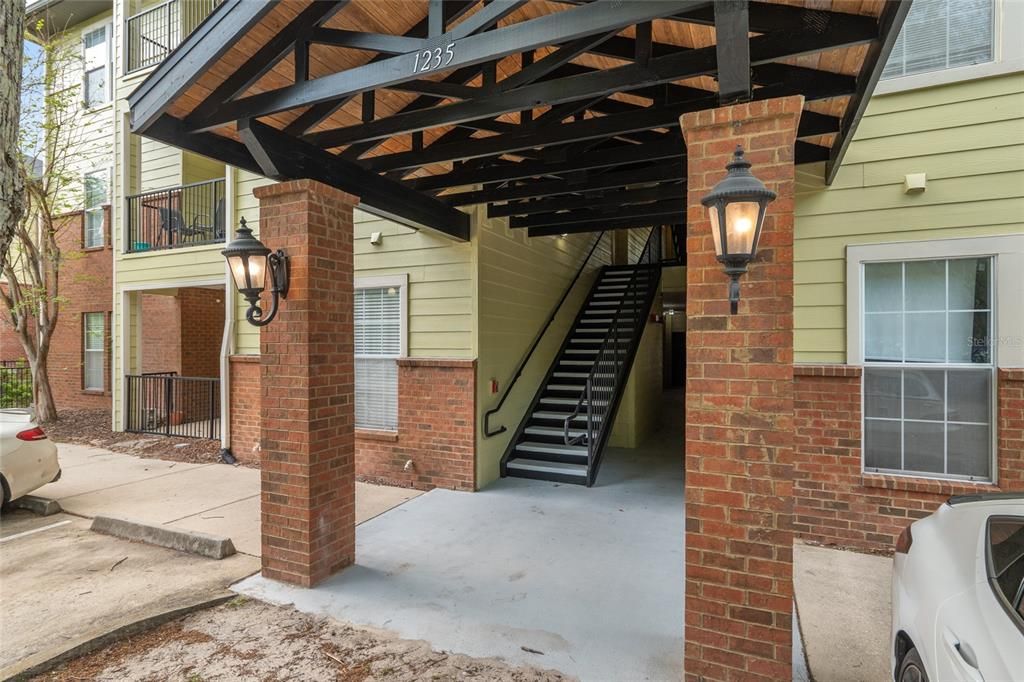 Activo con contrato: $437,900 (3 camas, 3 baños, 1354 Pies cuadrados)