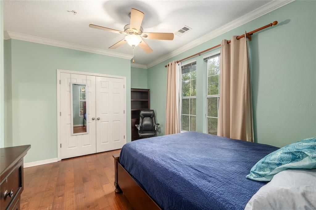 Activo con contrato: $437,900 (3 camas, 3 baños, 1354 Pies cuadrados)