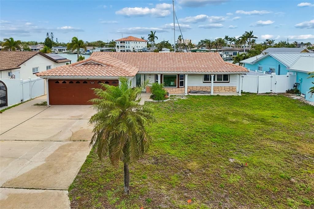 For Sale: $899,900 (3 beds, 2 baths, 1966 Square Feet)