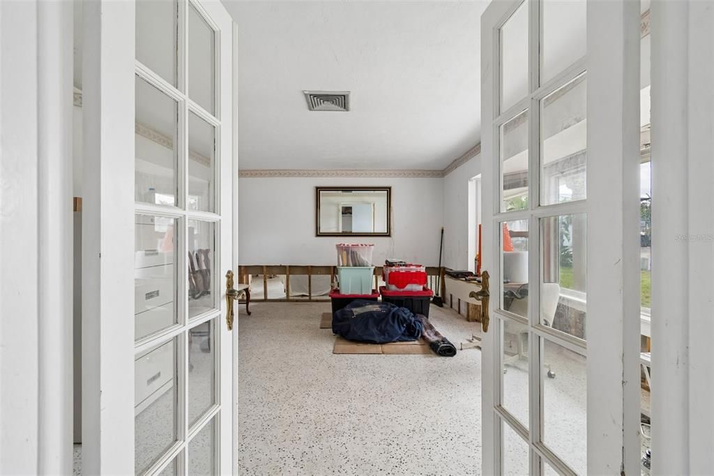 For Sale: $899,900 (3 beds, 2 baths, 1966 Square Feet)