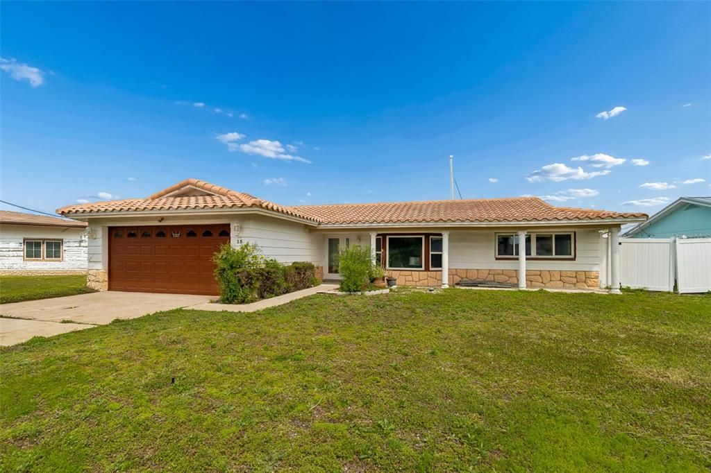 For Sale: $899,900 (3 beds, 2 baths, 1966 Square Feet)