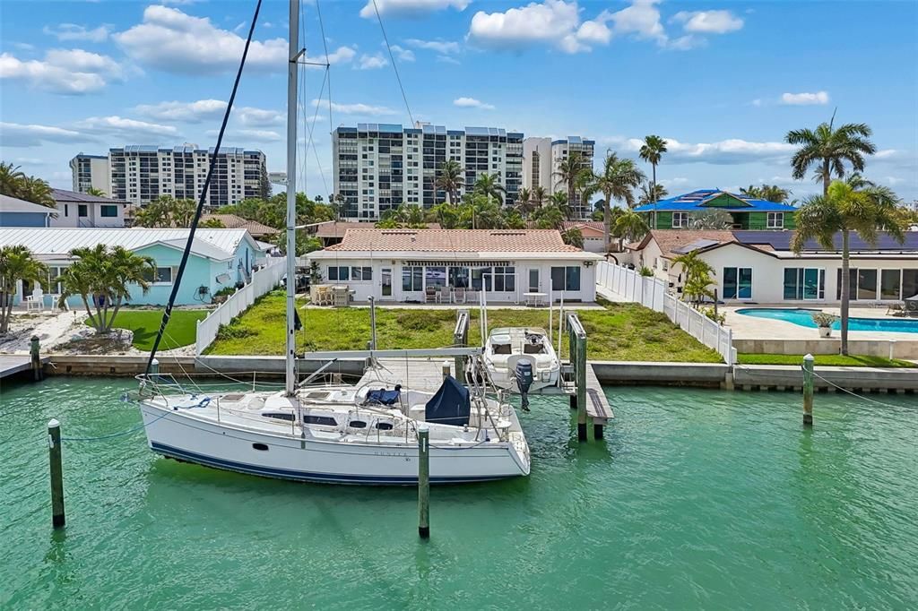 For Sale: $899,900 (3 beds, 2 baths, 1966 Square Feet)
