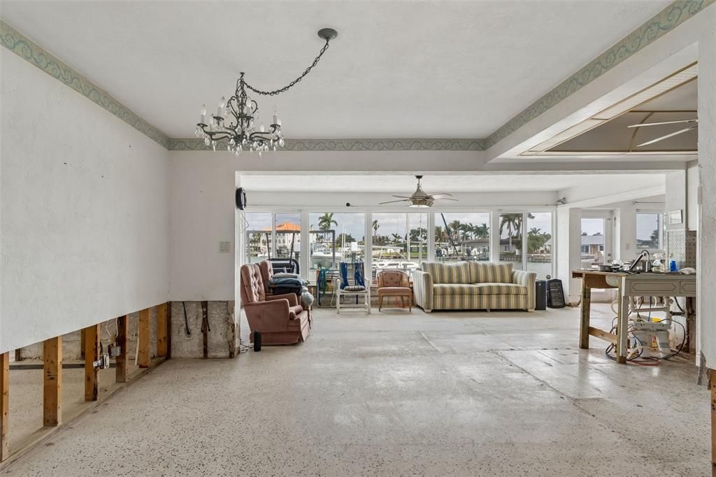 For Sale: $899,900 (3 beds, 2 baths, 1966 Square Feet)