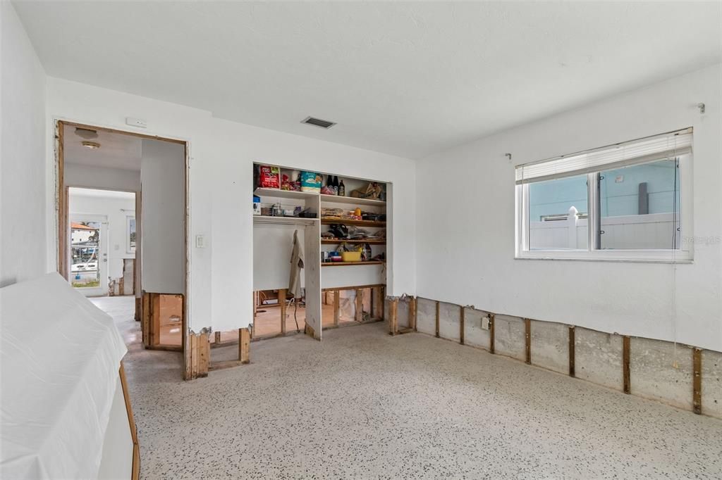 For Sale: $899,900 (3 beds, 2 baths, 1966 Square Feet)