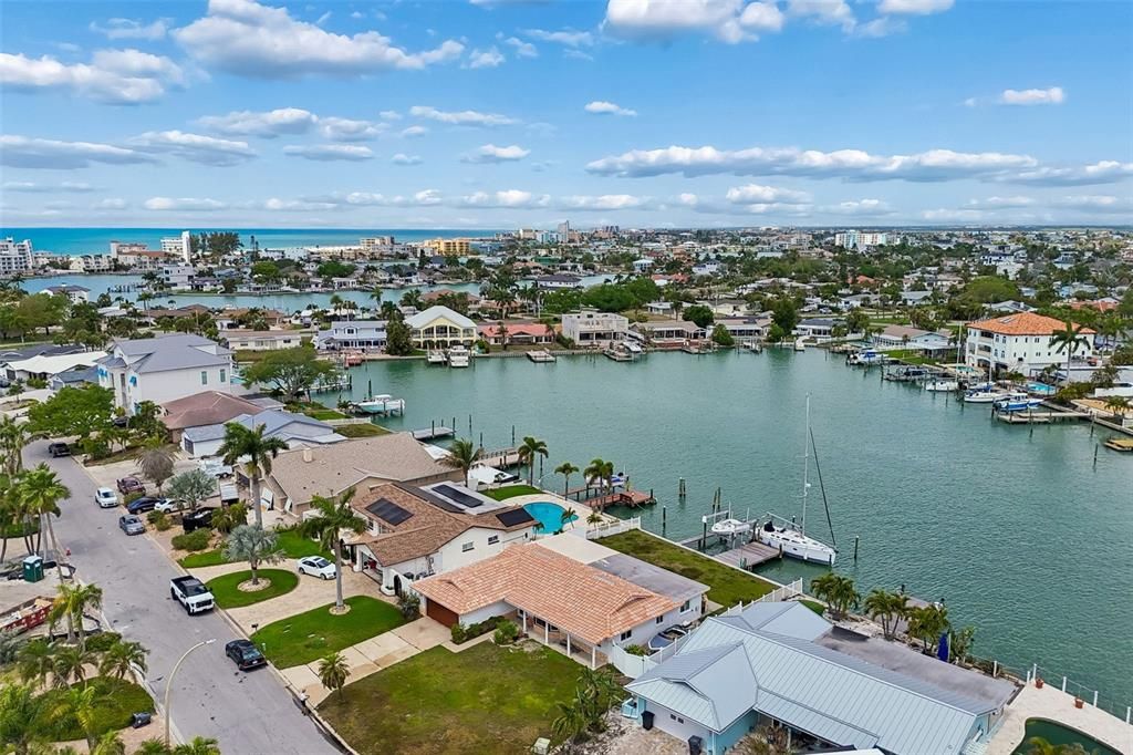 For Sale: $899,900 (3 beds, 2 baths, 1966 Square Feet)