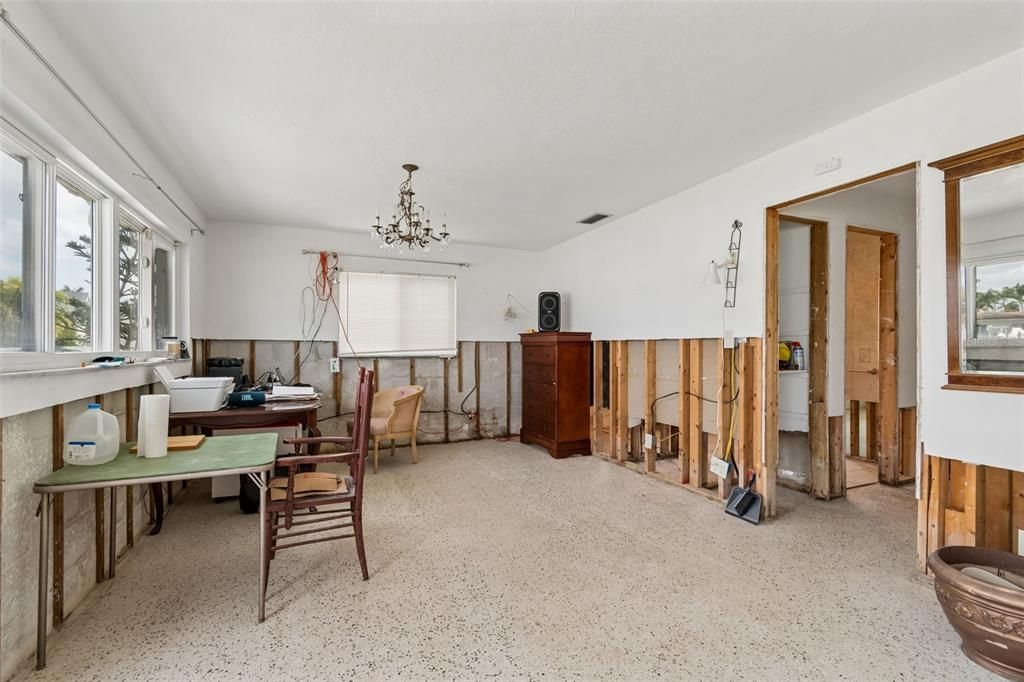 For Sale: $899,900 (3 beds, 2 baths, 1966 Square Feet)