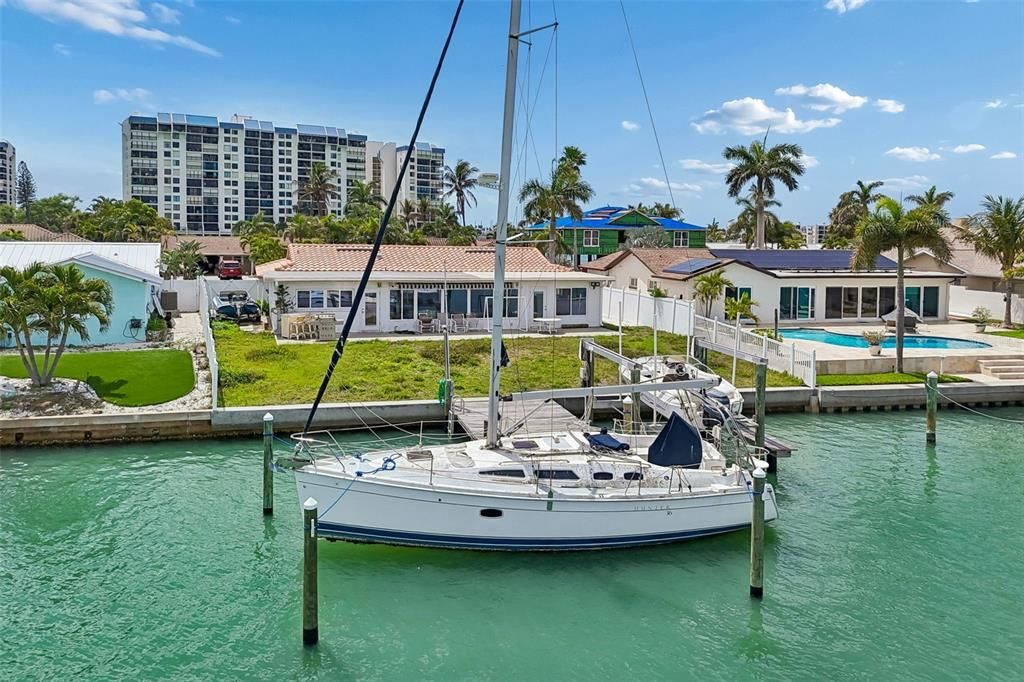 For Sale: $899,900 (3 beds, 2 baths, 1966 Square Feet)