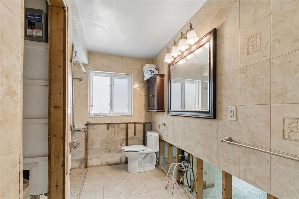For Sale: $899,900 (3 beds, 2 baths, 1966 Square Feet)