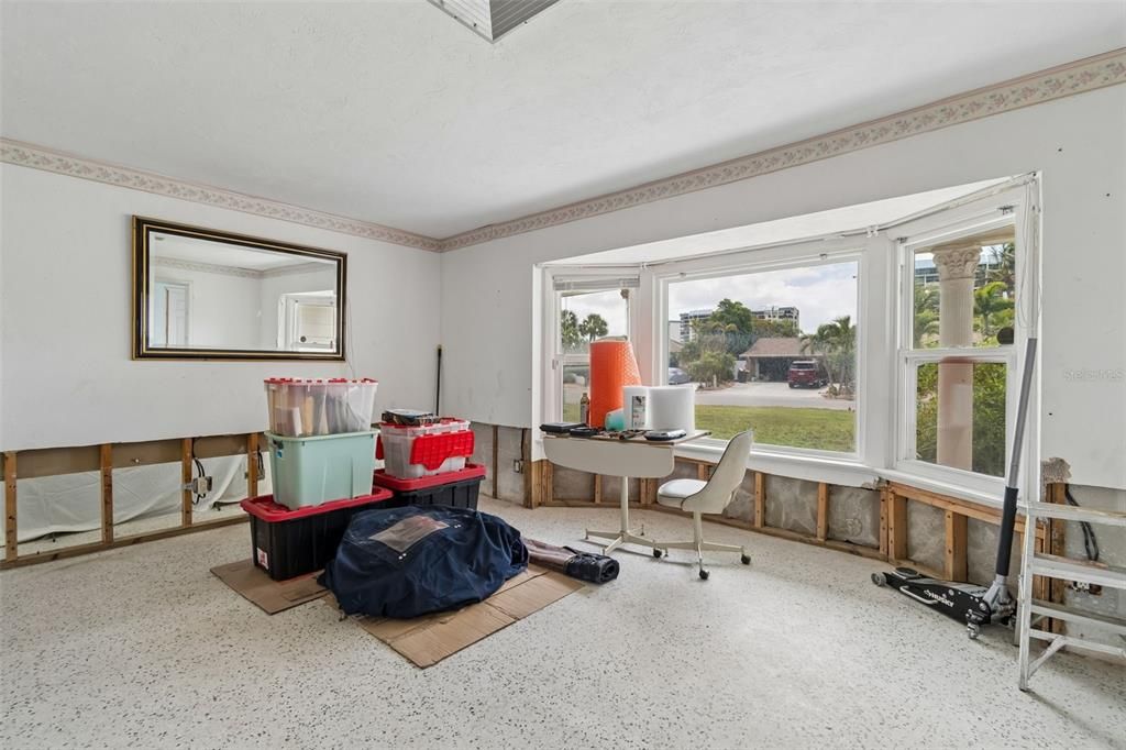 For Sale: $899,900 (3 beds, 2 baths, 1966 Square Feet)