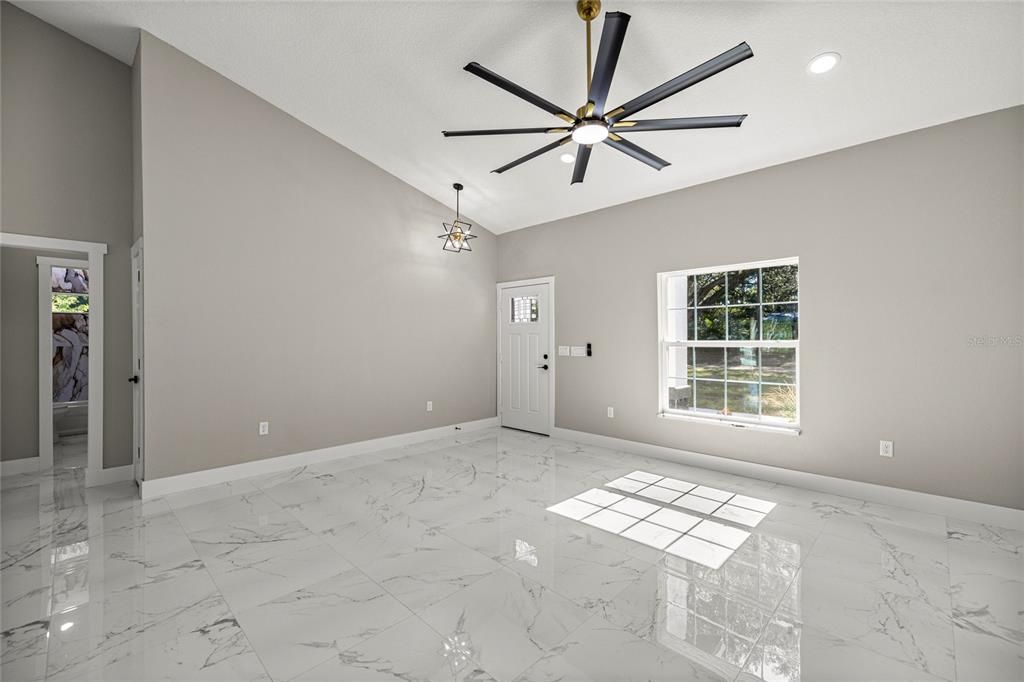 For Sale: $299,900 (3 beds, 2 baths, 1532 Square Feet)