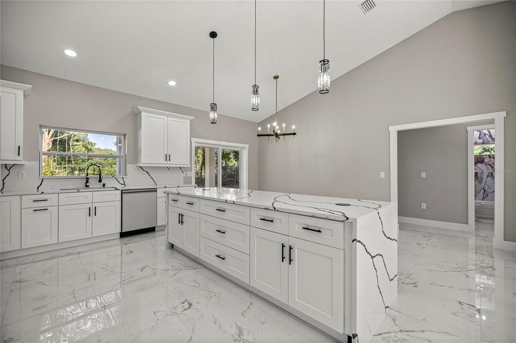 For Sale: $299,900 (3 beds, 2 baths, 1532 Square Feet)