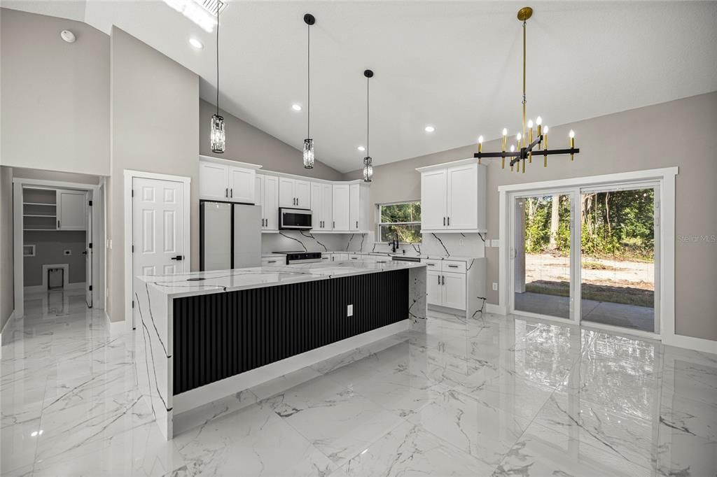 For Sale: $299,900 (3 beds, 2 baths, 1532 Square Feet)