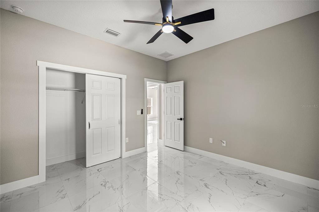 For Sale: $299,900 (3 beds, 2 baths, 1532 Square Feet)