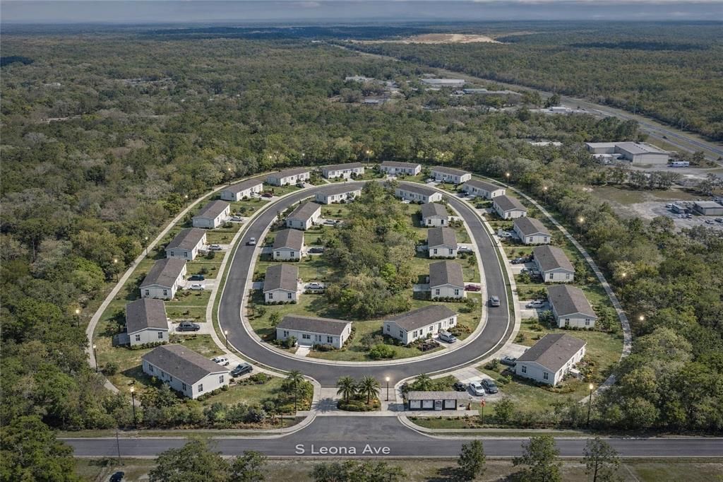 待售: $699,900 (7.36 acres)