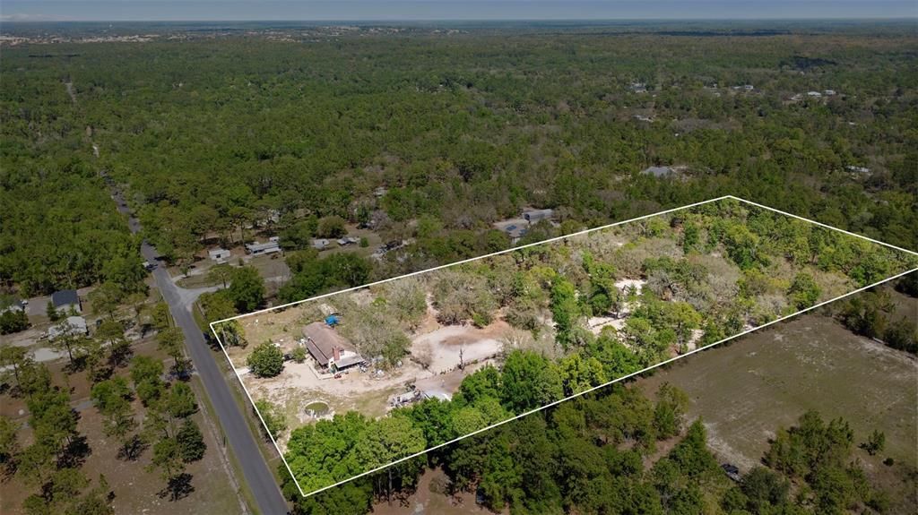 待售: $699,900 (7.36 acres)