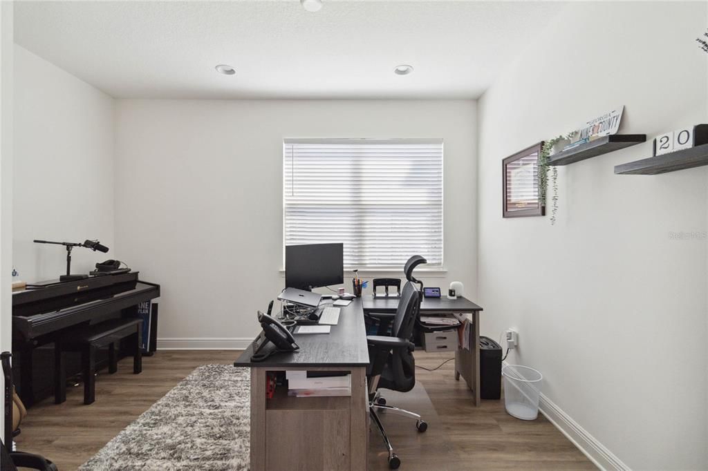 For Sale: $498,000 (4 beds, 3 baths, 2732 Square Feet)