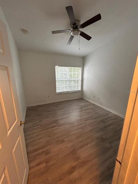 Active With Contract: $159,900 (2 beds, 2 baths, 1042 Square Feet)