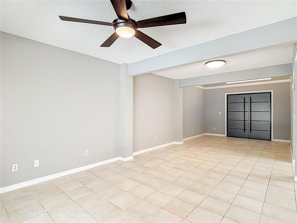 Activo con contrato: $459,900 (3 camas, 2 baños, 1840 Pies cuadrados)