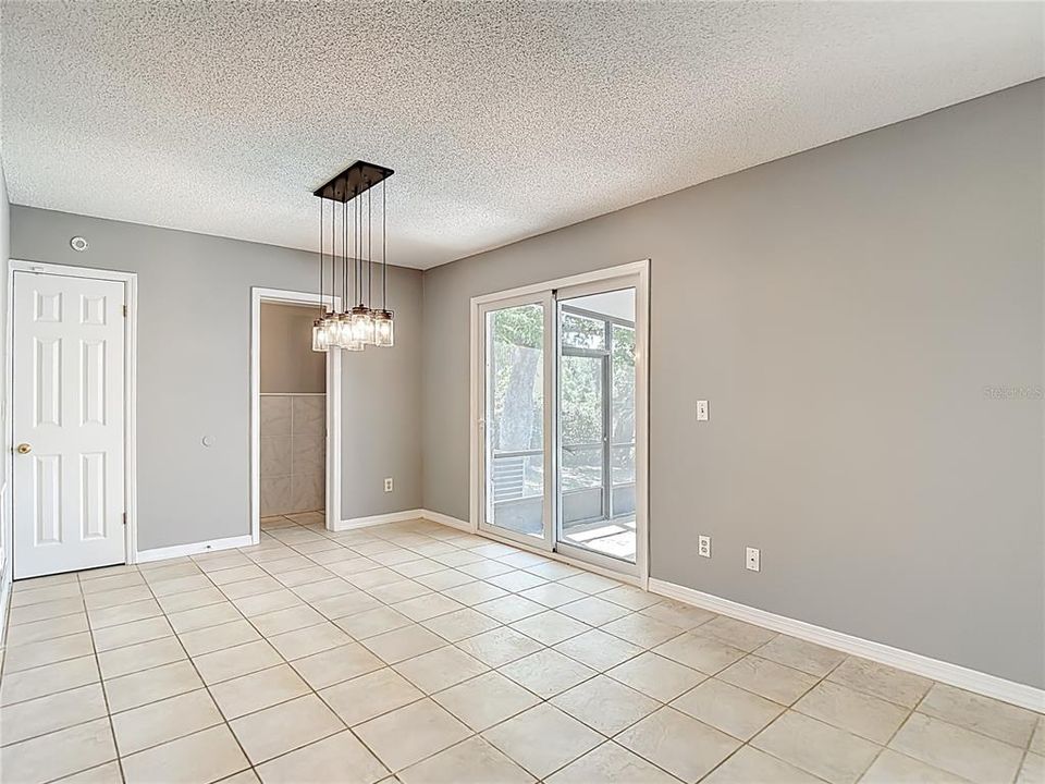 Activo con contrato: $459,900 (3 camas, 2 baños, 1840 Pies cuadrados)