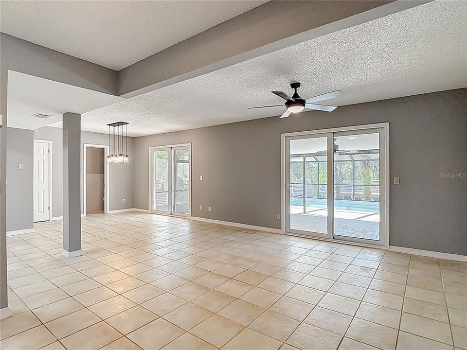 Activo con contrato: $459,900 (3 camas, 2 baños, 1840 Pies cuadrados)