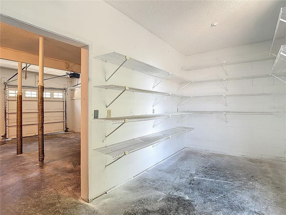 Activo con contrato: $459,900 (3 camas, 2 baños, 1840 Pies cuadrados)