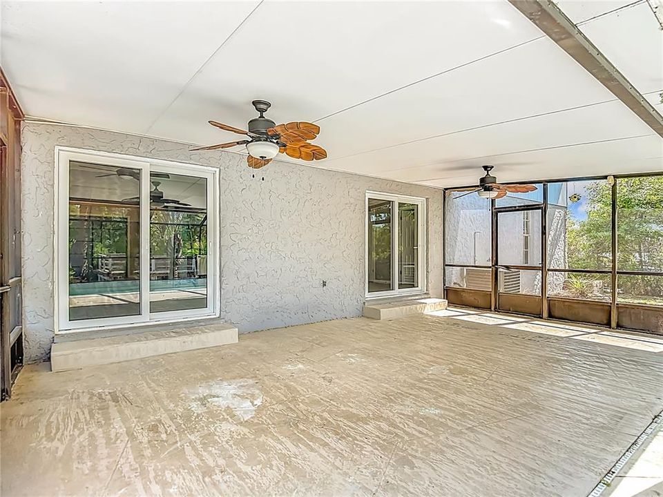 Activo con contrato: $459,900 (3 camas, 2 baños, 1840 Pies cuadrados)