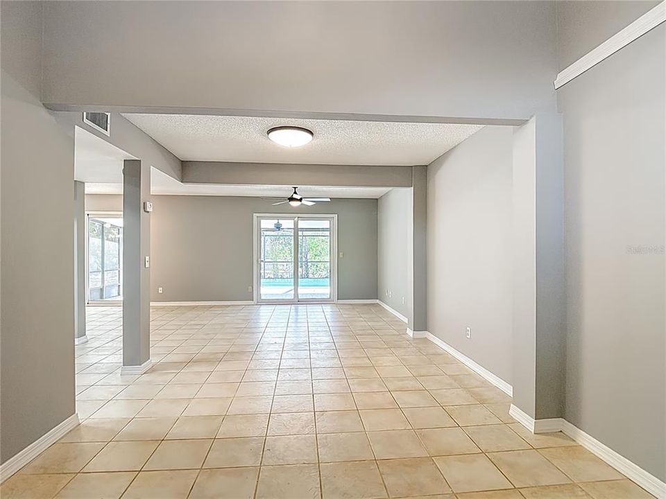 Activo con contrato: $459,900 (3 camas, 2 baños, 1840 Pies cuadrados)