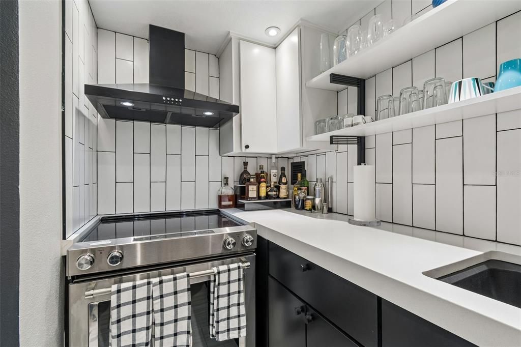 For Sale: $369,000 (0 beds, 1 baths, 493 Square Feet)