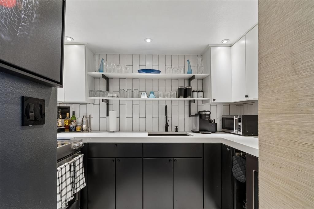 For Sale: $369,000 (0 beds, 1 baths, 493 Square Feet)