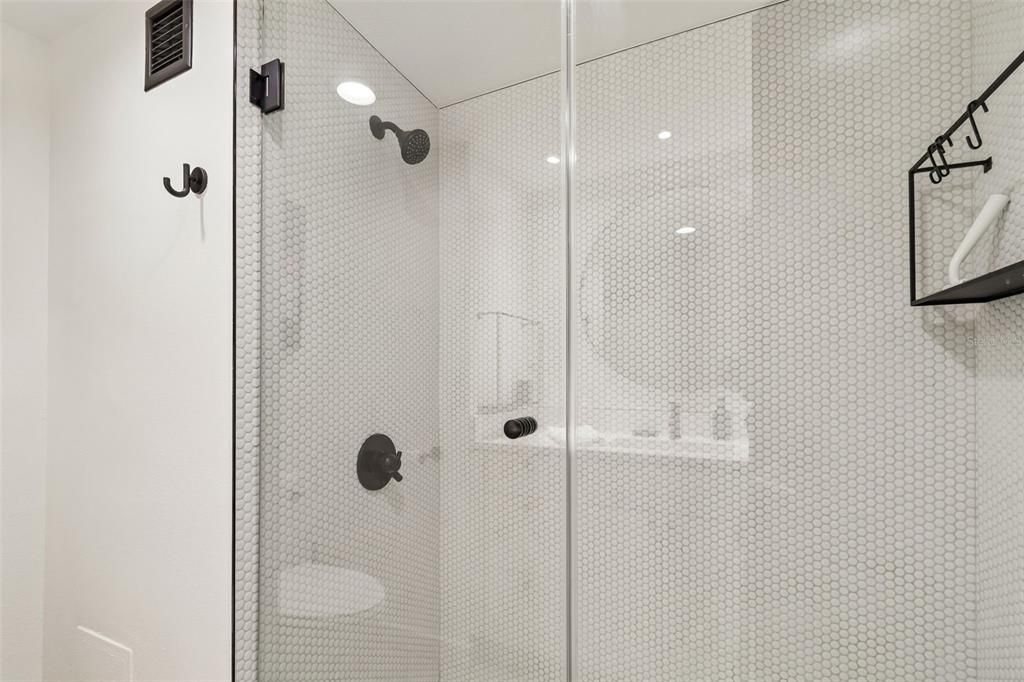 For Sale: $369,000 (0 beds, 1 baths, 493 Square Feet)