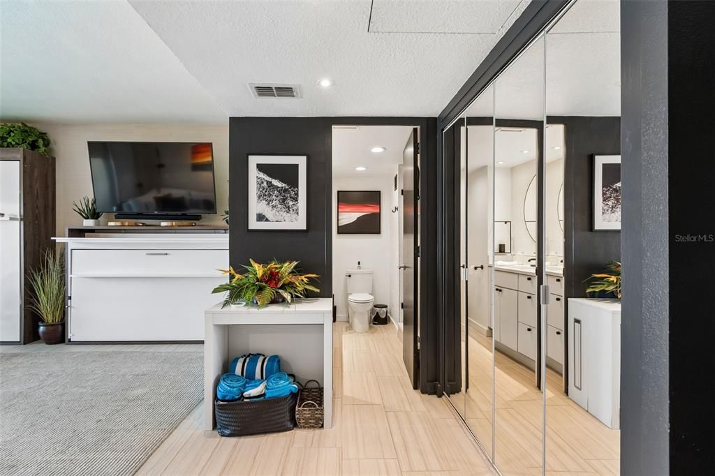For Sale: $369,000 (0 beds, 1 baths, 493 Square Feet)