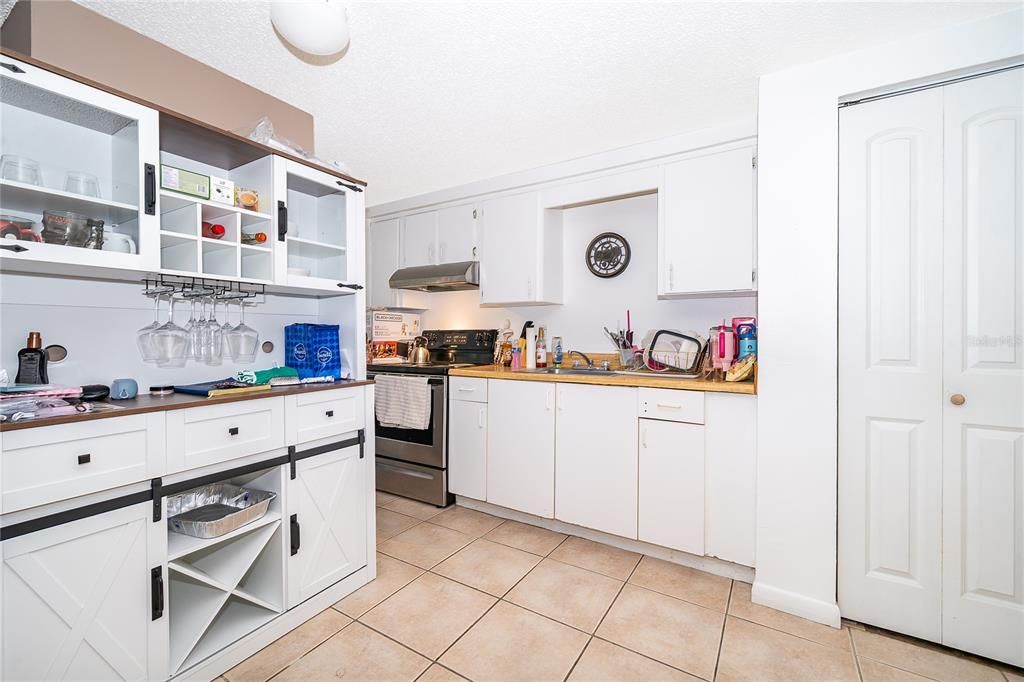 En Venta: $389,900 (0 camas, 0 baños, 2064 Pies cuadrados)