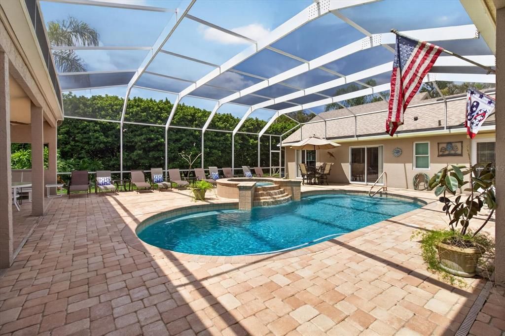 En Venta: $1,300,000 (4 camas, 4 baños, 3691 Pies cuadrados)