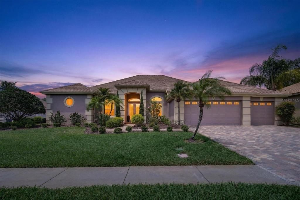 En Venta: $1,300,000 (4 camas, 4 baños, 3691 Pies cuadrados)
