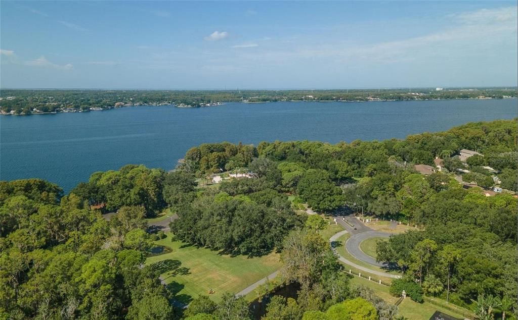 En Venta: $1,300,000 (4 camas, 4 baños, 3691 Pies cuadrados)